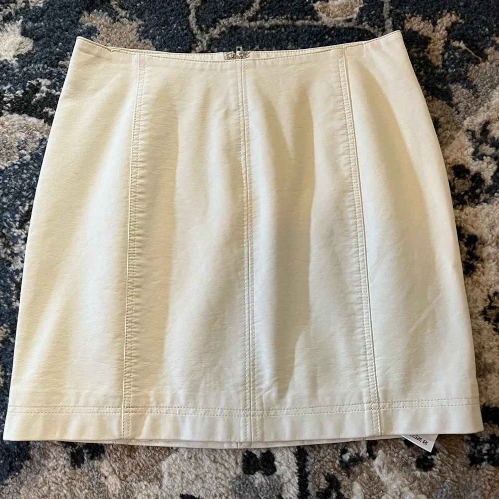 Free People faux white leather mini skirt - Picture 1 of 4